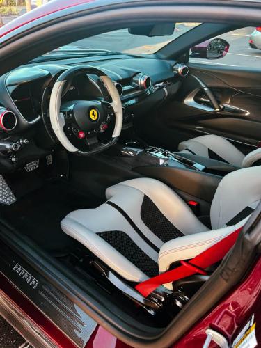 Ferrari-Interior-Red-Stripe